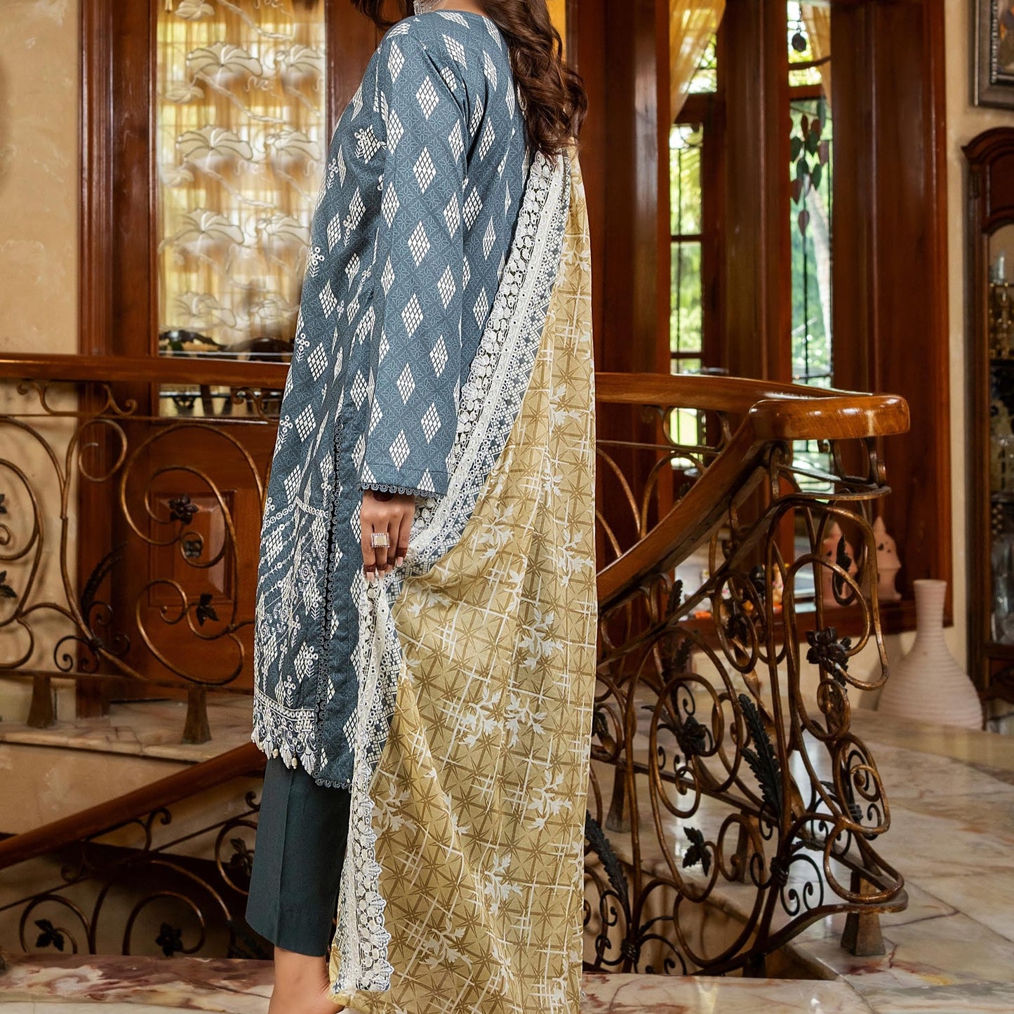 ZESH CUTWORK EMBROIDERED LAWN EDIT' 24 - LS788