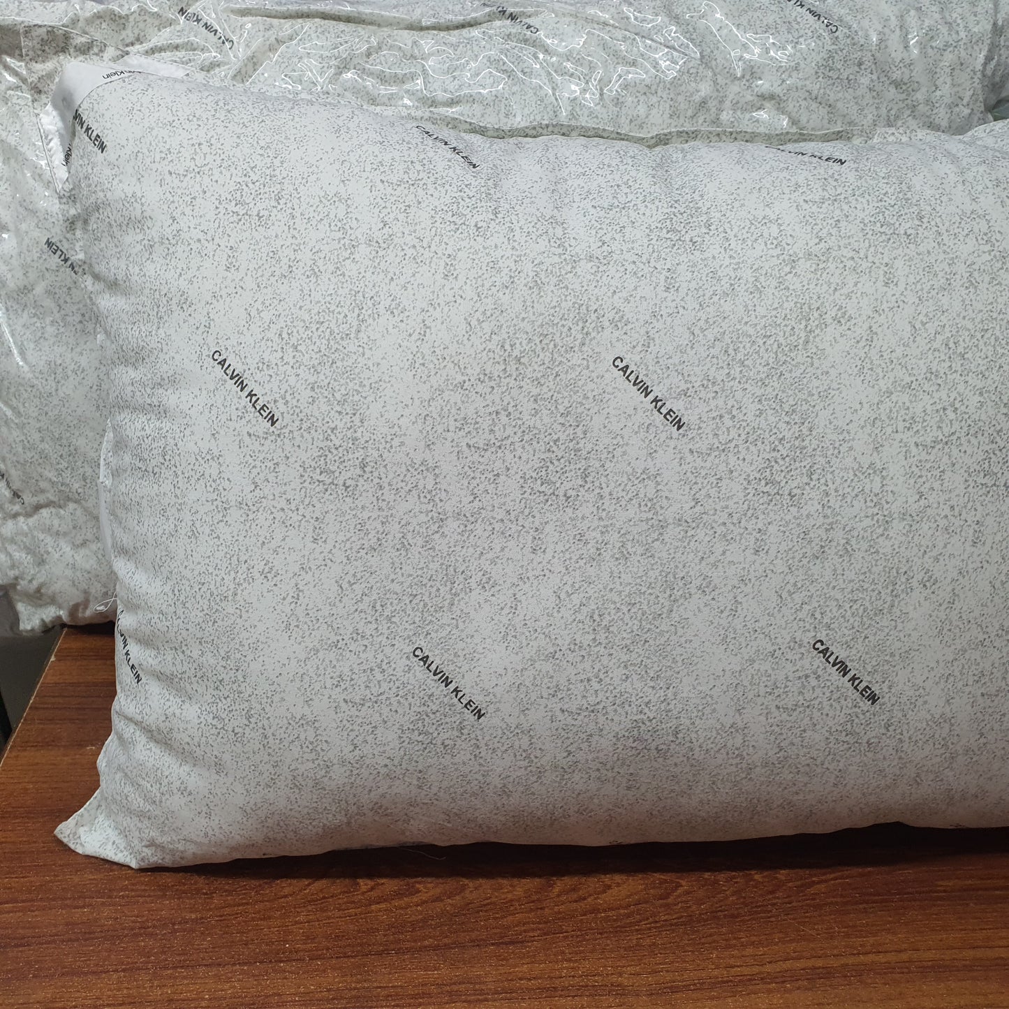 CALVIN KLEIN - CK Pillow Insert Vacuum Pillow Korean Ball Fiber Filling - PF006