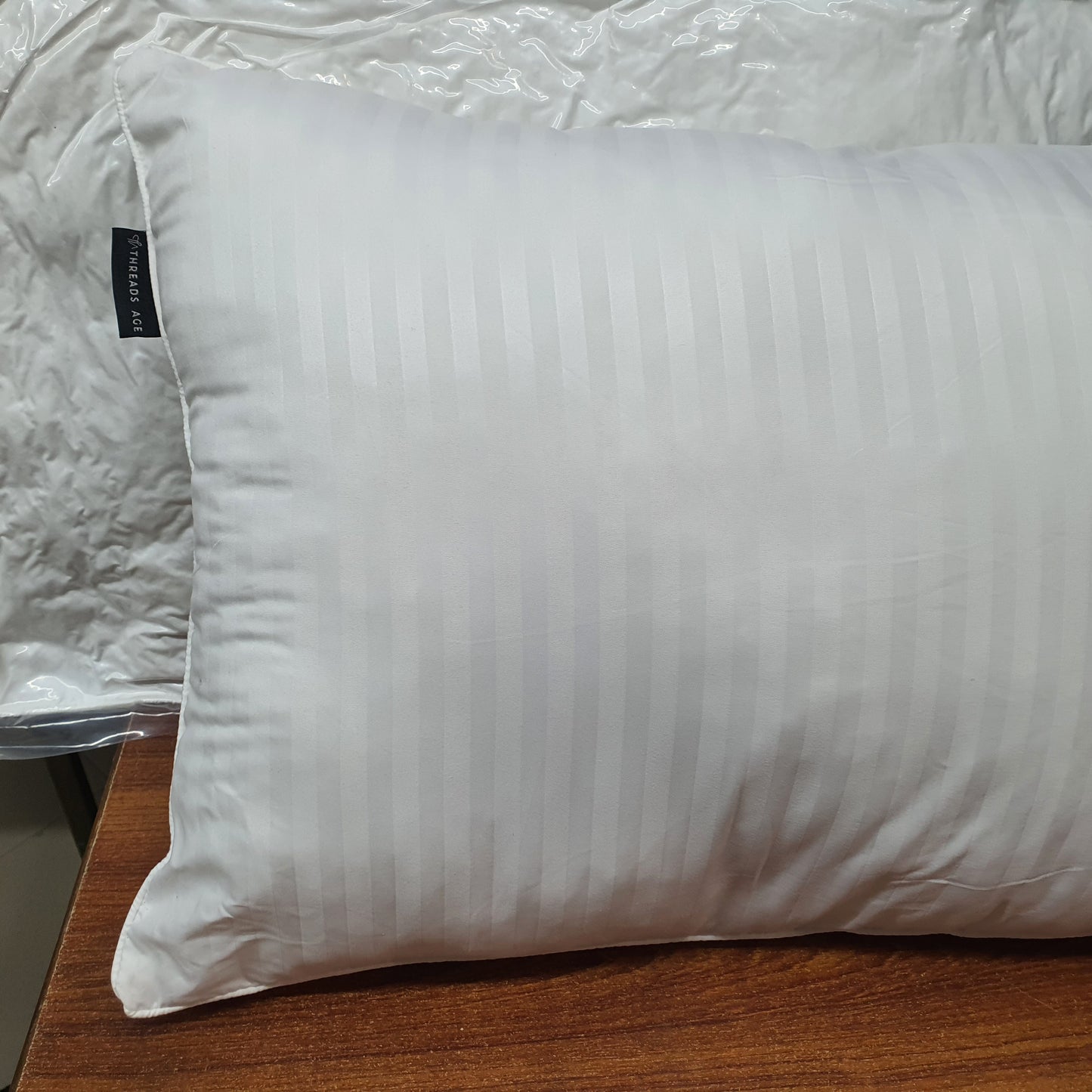 THREADS AGE - Vacuum Pillow Filling Anti-Allergenic Virgin Korean Ball Fiber Pillow Insert - PF005