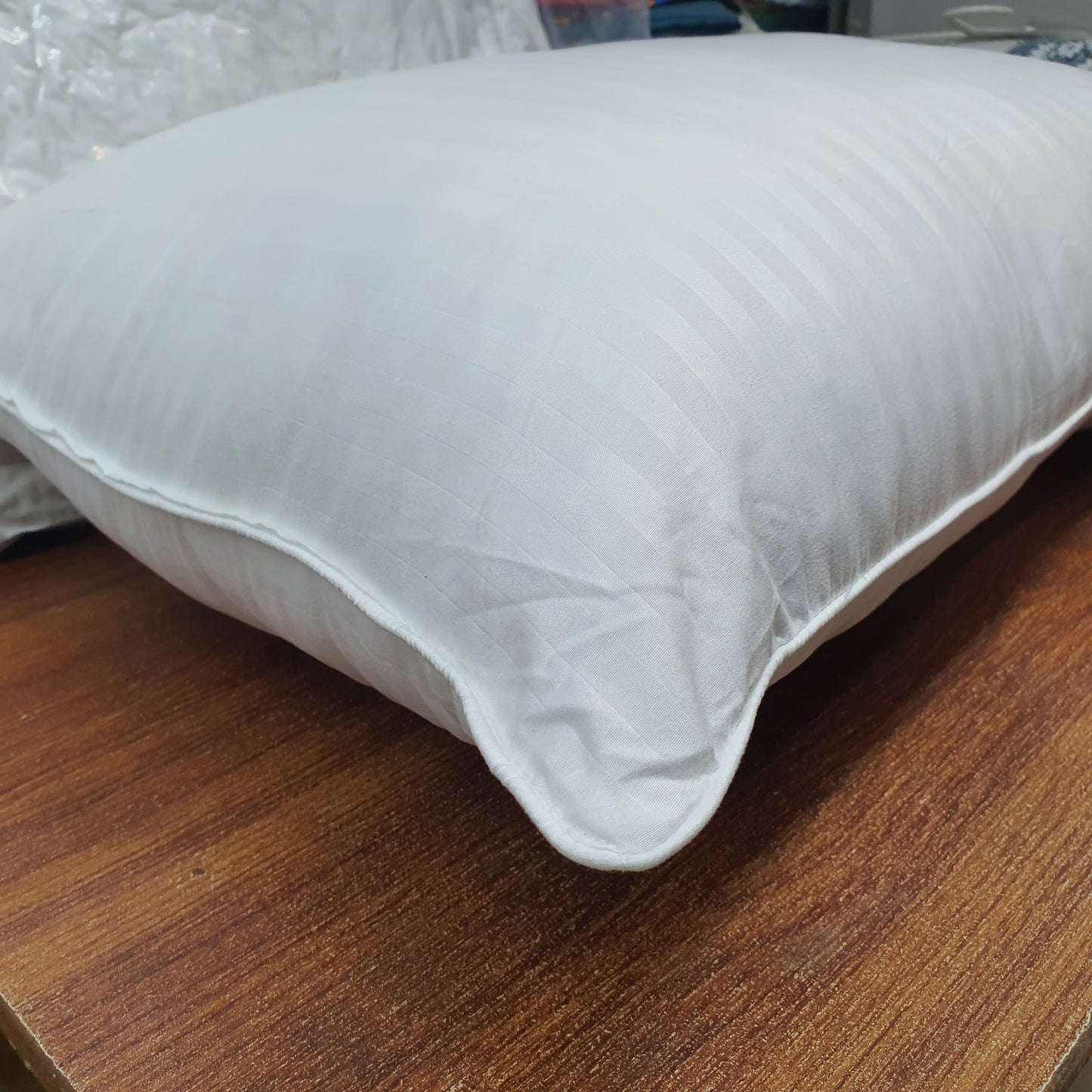 THREADS AGE - Vacuum Pillow Filling Anti-Allergenic Virgin Korean Ball Fiber Pillow Insert - PF005